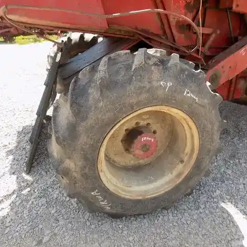 Used International 1440 Axle, Rear Wheel Assist