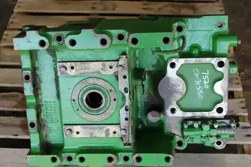 Used John Deere 7520 PTO