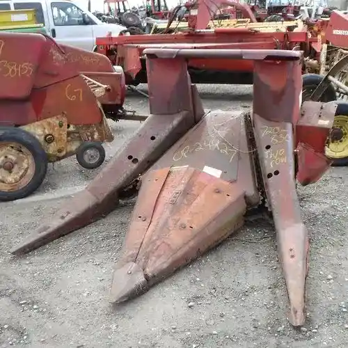 Used International 720-830 Heads