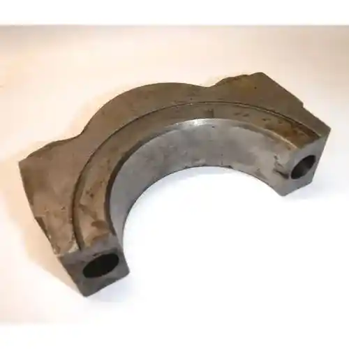 Used Main Bearing Thrust Cap fits John Deere 3020 4000 4020 4040 4050 4230 4240 4250 4320 4430 4440 4450 4455 4630 4640 4650 4840 4850 8430 R57159