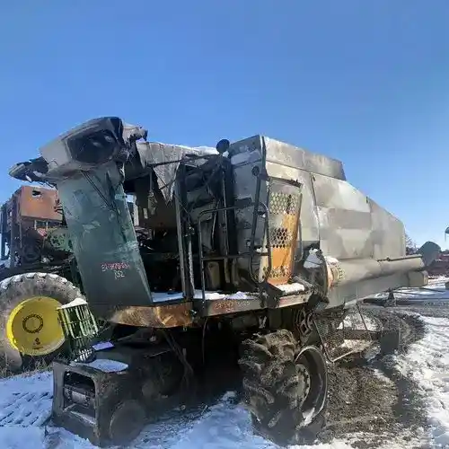 Used Gleaner R52 Combine Parts
