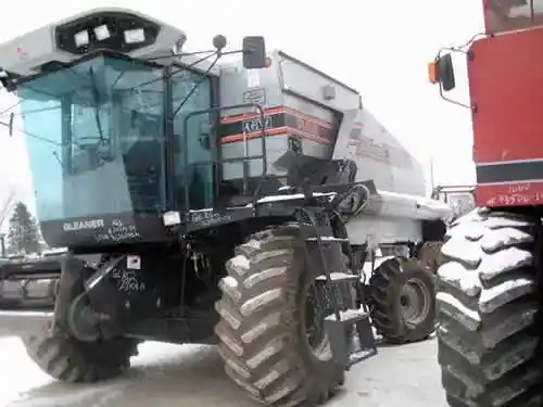 Used 1993 Gleaner R62 Combine Parts