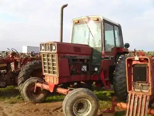Used International 1086 Tractor Parts