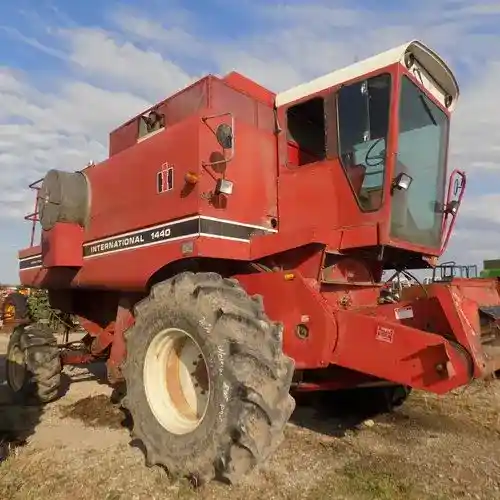 Used International 1440 Combine Parts