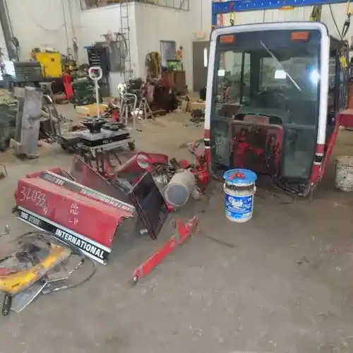 Used International hydro186 Tractor Parts