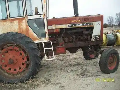 Used International 806 Tractor Parts