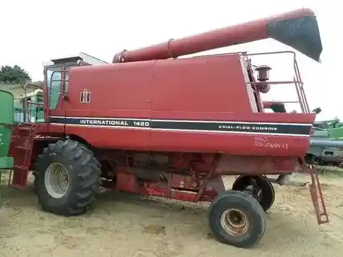Used International 1420 Combine Parts