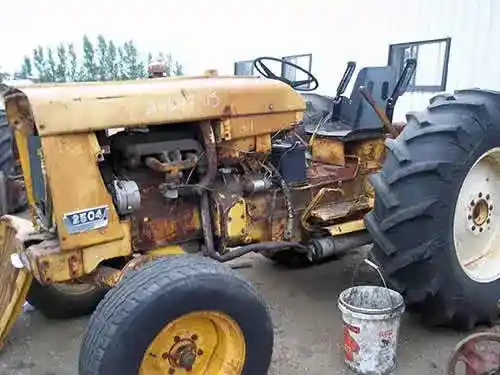 Used International 2504 Tractor Parts