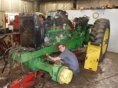 Used John Deere 7800 Tractor Parts