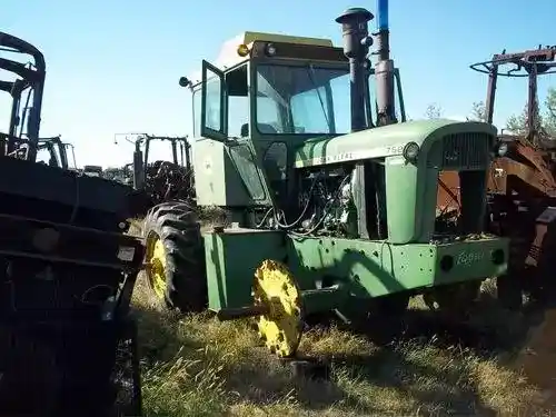 Used John Deere 7520 Tractor Parts