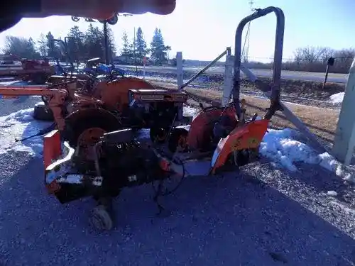 Used Kubota b7500 Tractor Parts