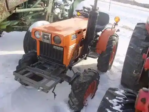 Used Kubota B7100 Tractor Parts