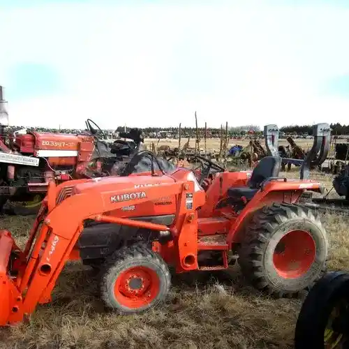Used Kubota l3400 Tractor Parts