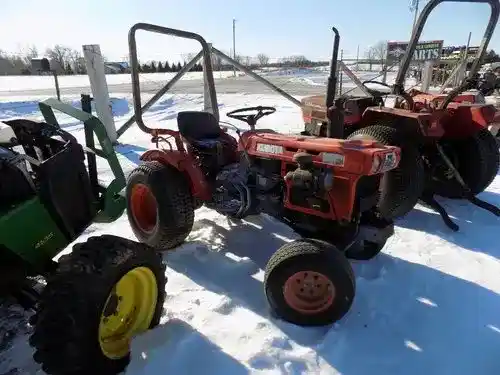 Used Kubota b7100 Tractor Parts