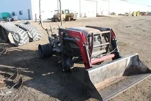 Used Massey Ferguson 1529 Tractor Parts
