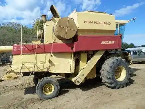 Used New Holland TR85 Combine Parts