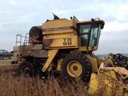 Used 1999 New Holland TR98 Combine Parts