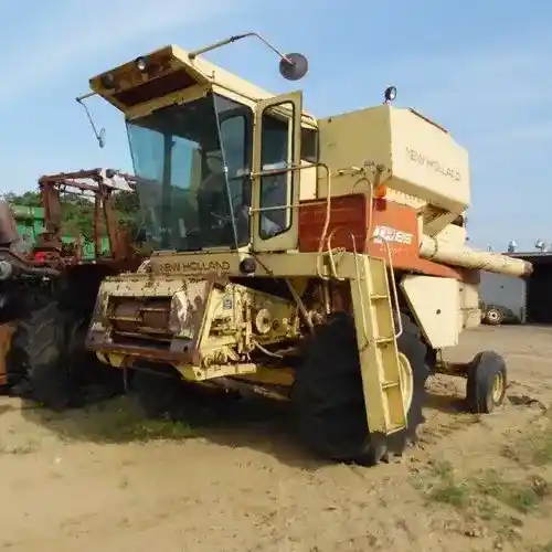 Used New Holland TR85 Combine Parts