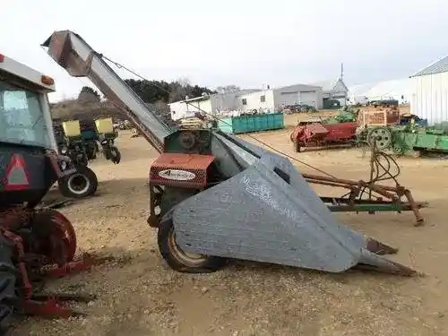 Used New Idea 323 Harvester Parts